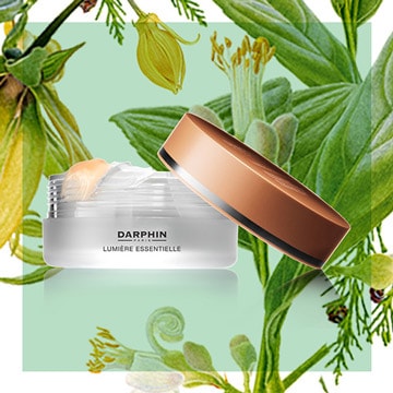 Instant detoxing and illuminating mask